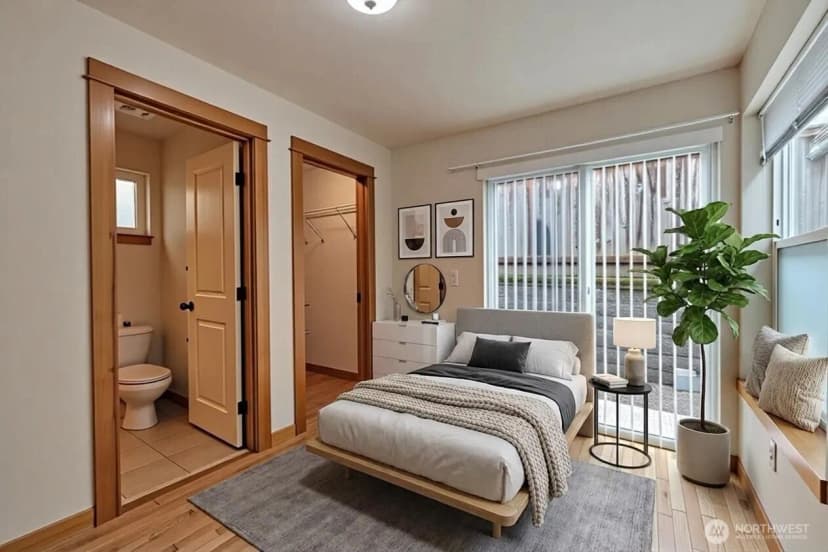 Property photo for 2221 E Spruce Street, Seattle photo 15