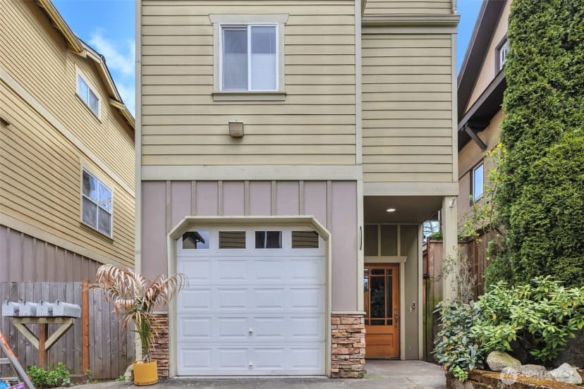 Property photo for 2221 E Spruce Street, Seattle
