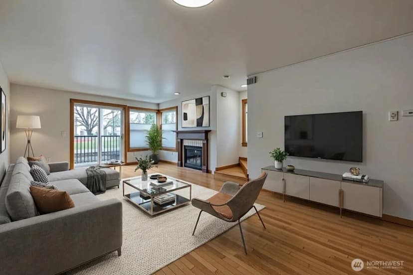 Property photo for 2221 E Spruce Street, Seattle photo 5