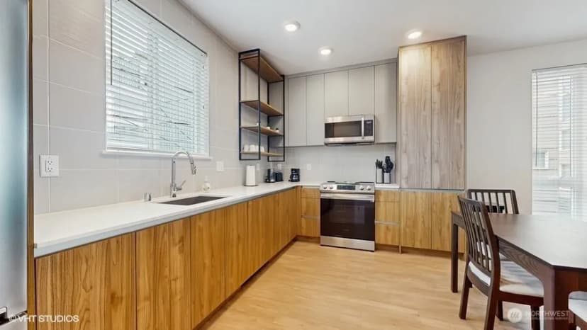 Property photo for 442 13th Avenue, Seattle photo 10