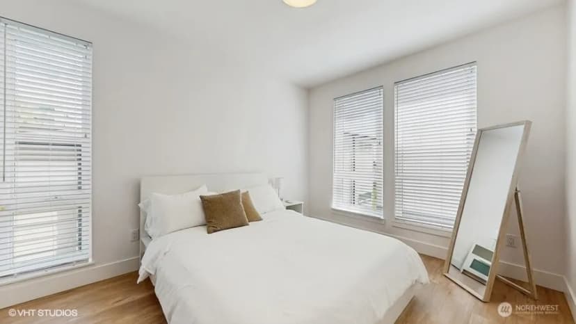 Property photo for 442 13th Avenue, Seattle photo 12