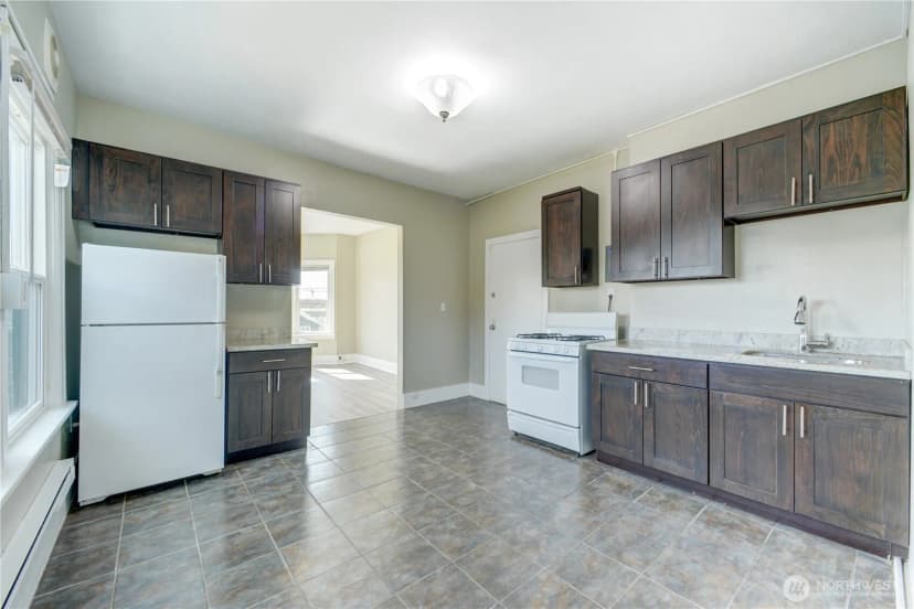 Property photo for 310 Aloha Street, Seattle photo 7