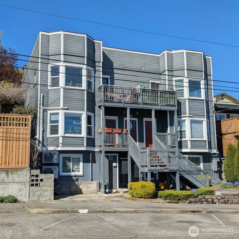Property photo for 310 Aloha Street, Seattle