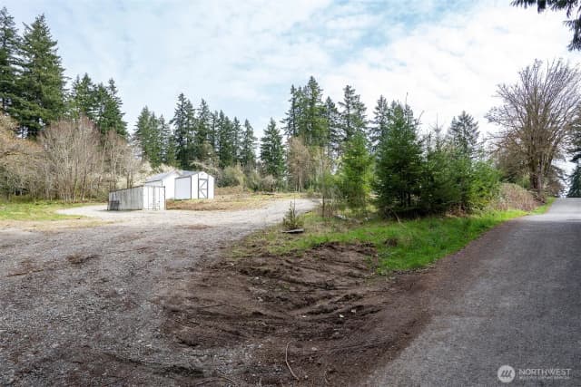 Property photo for 17227 4th Avenue Nw, Lakebay photo 3