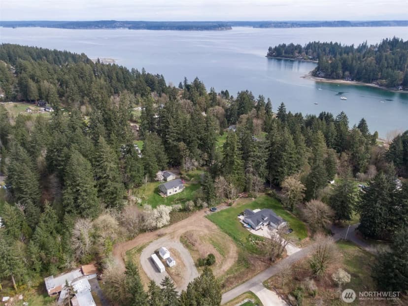 Property photo for 17227 4th Avenue Nw, Lakebay photo 2