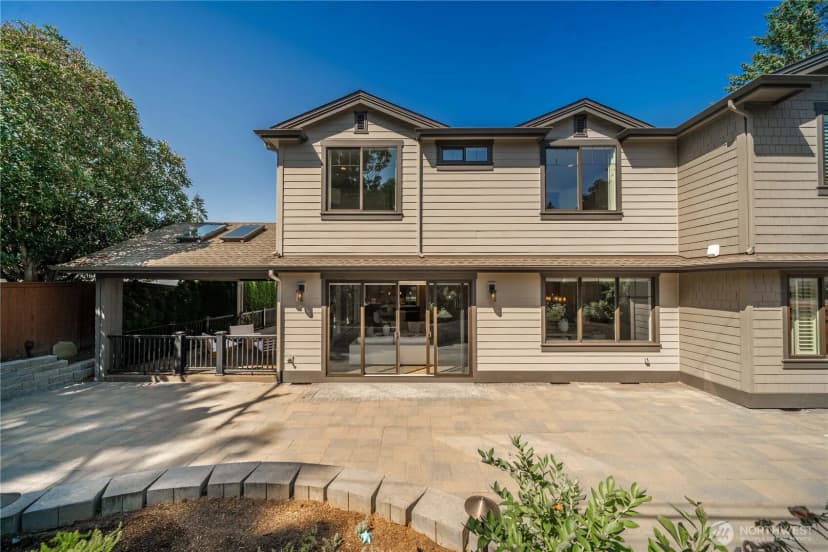 Property photo for 10933 Ne 60th Street, Kirkland photo 40