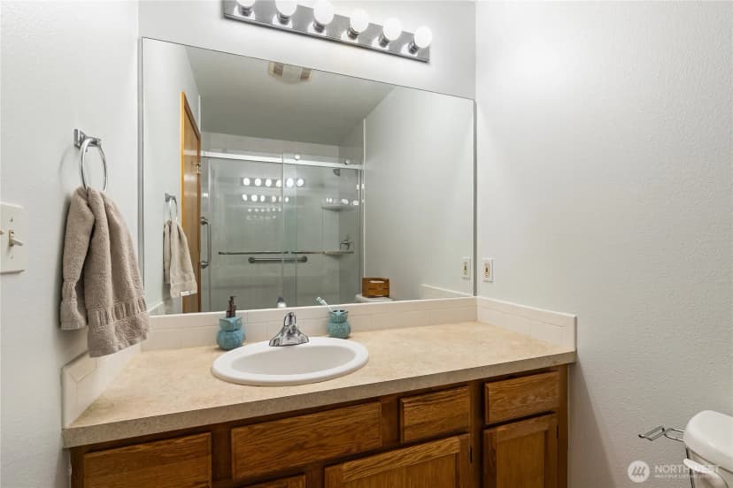 Property photo for 2236 Oak Street, Lynden photo 14