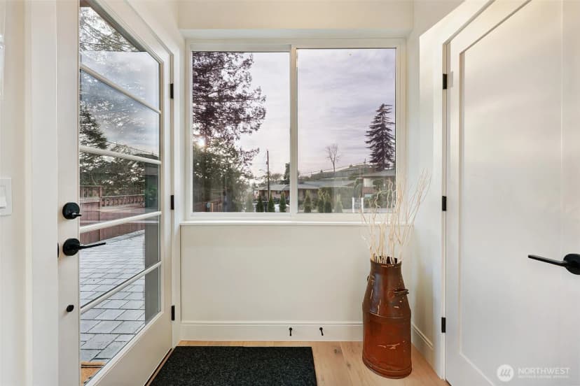 Property photo for 8810 41st Avenue Sw, Seattle photo 5