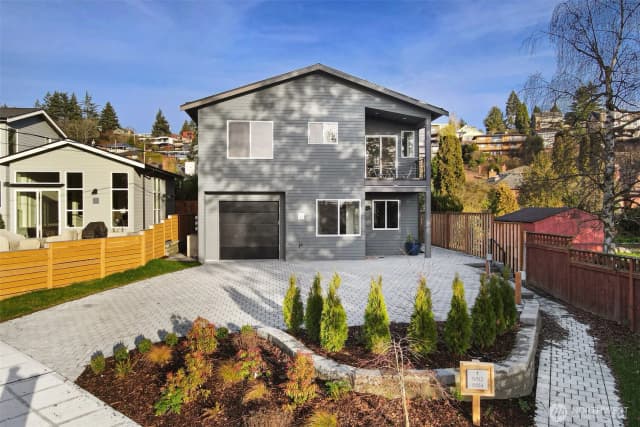 Property photo for 8810 41st Avenue Sw, Seattle photo 4