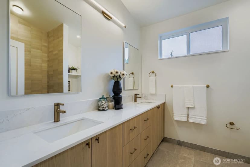 Property photo for 8810 41st Avenue Sw, Seattle photo 24