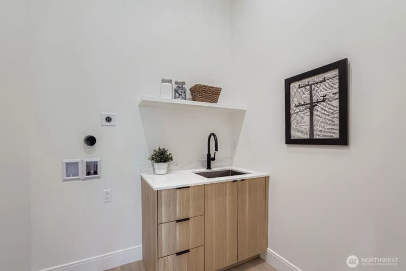 Property photo for 8810 41st Avenue Sw, Seattle photo 27