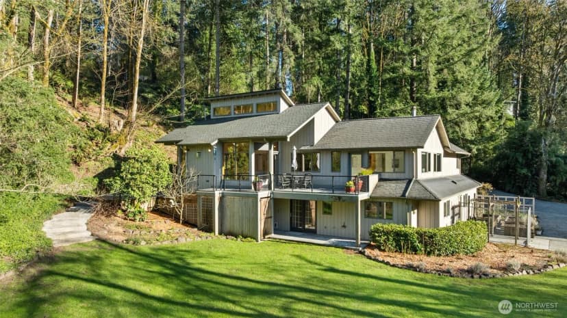 Property photo for 17055 37th Avenue Ne, Lake Forest Park photo 4