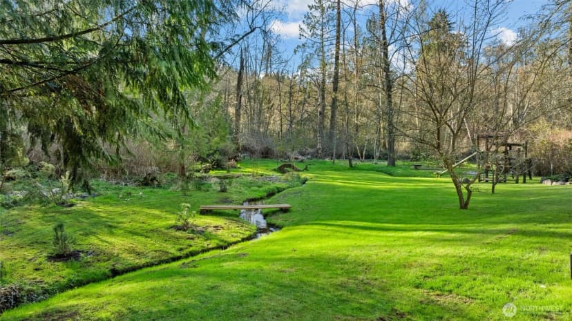 Property photo for 17055 37th Avenue Ne, Lake Forest Park photo 5