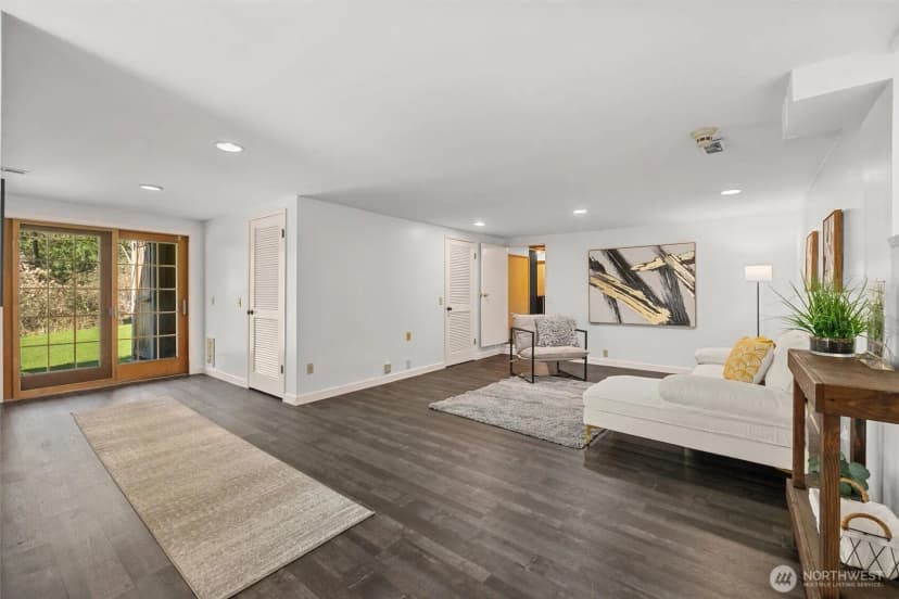 Property photo for 17055 37th Avenue Ne, Lake Forest Park photo 23