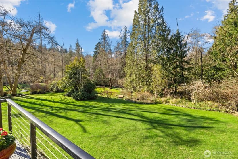 Property photo for 17055 37th Avenue Ne, Lake Forest Park photo 32