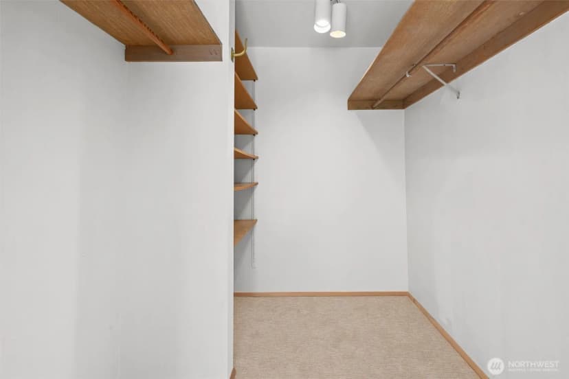 Property photo for 17055 37th Avenue Ne, Lake Forest Park photo 19