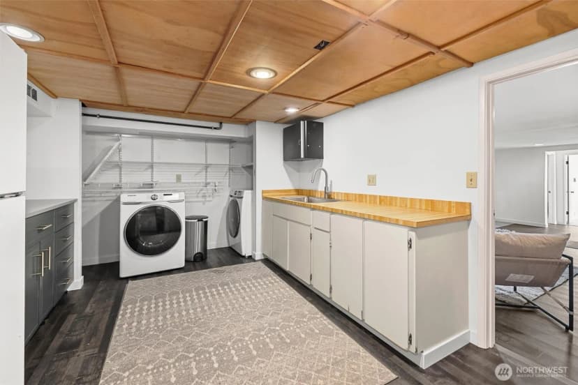 Property photo for 17055 37th Avenue Ne, Lake Forest Park photo 25