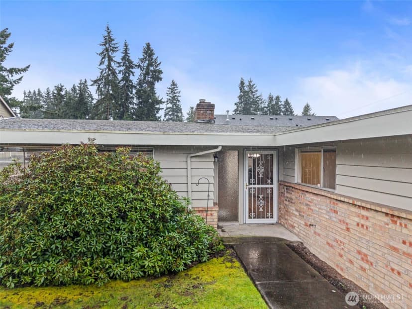 Property photo for 2612 204th Street Sw, Lynnwood photo 3