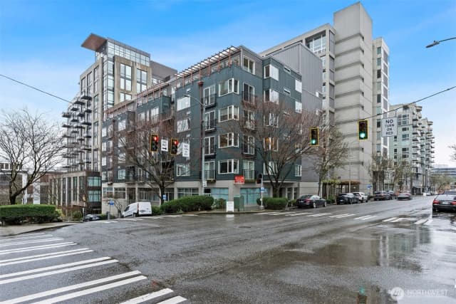 Property photo for 2717 Western Avenue #624, Seattle