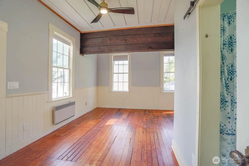 Property photo for 99 Main Street, Cathlamet photo 10