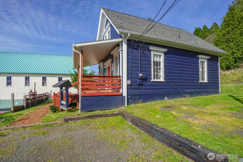 Property photo for 99 Main Street, Cathlamet photo 32