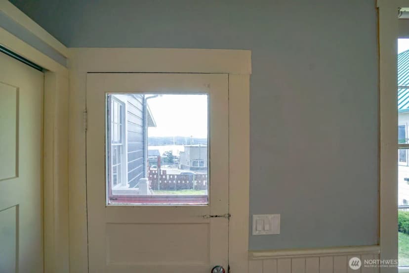 Property photo for 99 Main Street, Cathlamet photo 12