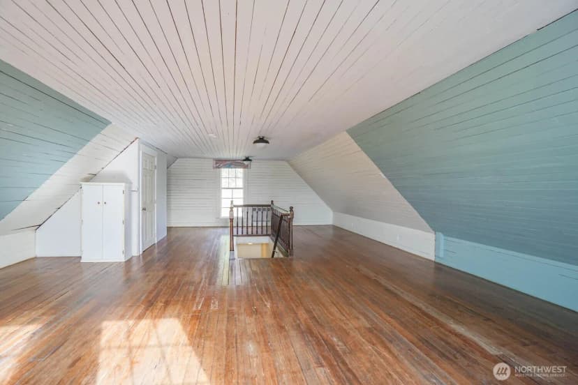 Property photo for 99 Main Street, Cathlamet photo 28
