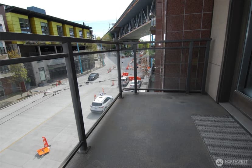 Property photo for 3217 Eastlake Avenue E #302, Seattle photo 18