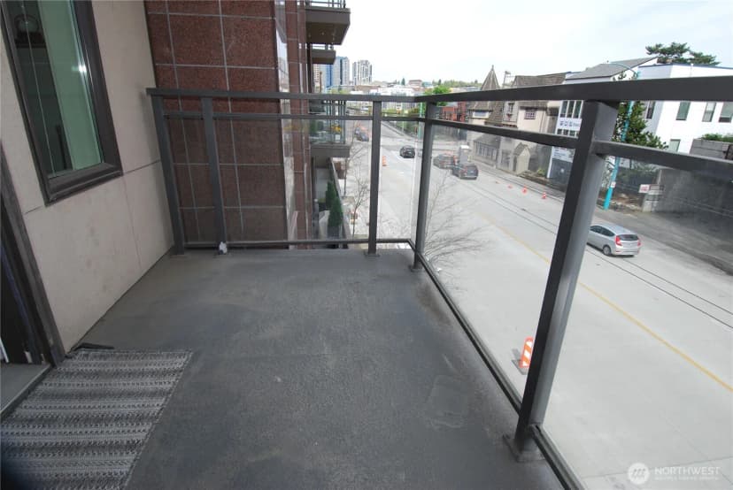 Property photo for 3217 Eastlake Avenue E #302, Seattle photo 17