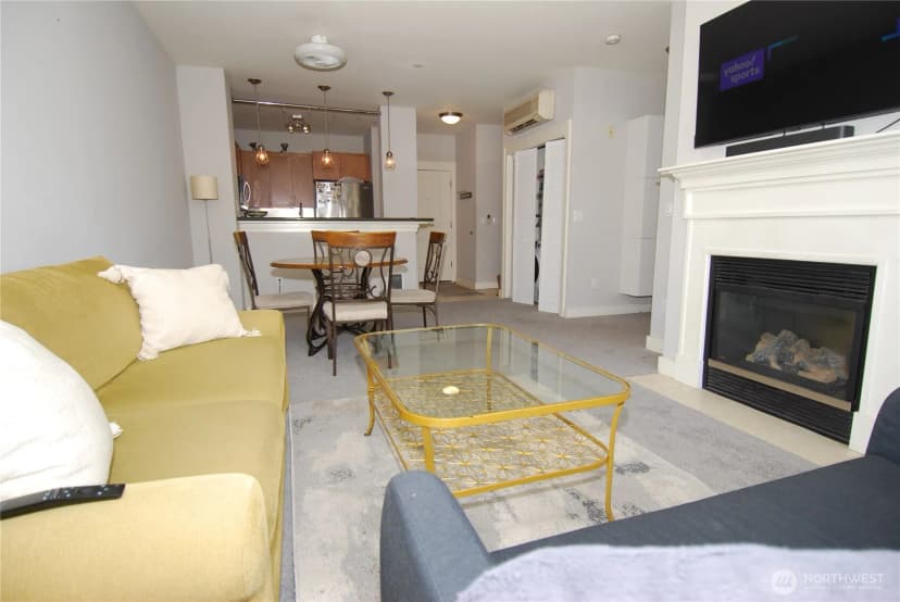 Property photo for 3217 Eastlake Avenue E #302, Seattle photo 9