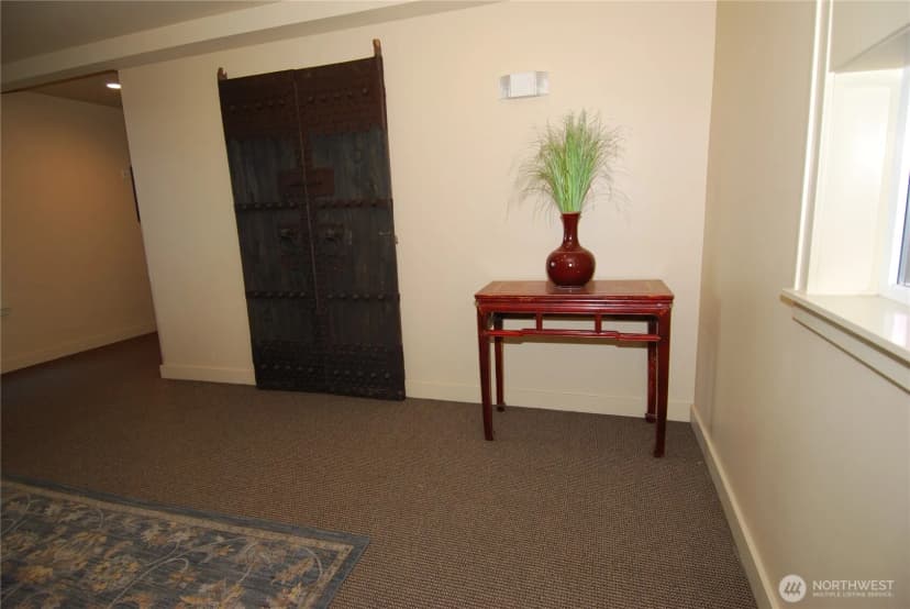 Property photo for 3217 Eastlake Avenue E #302, Seattle photo 30
