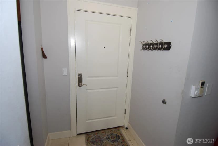 Property photo for 3217 Eastlake Avenue E #302, Seattle photo 5