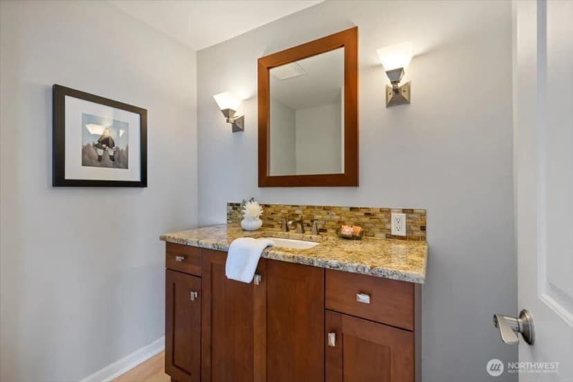 Property photo for 16733 Maplewild Avenue Sw, Burien photo 15
