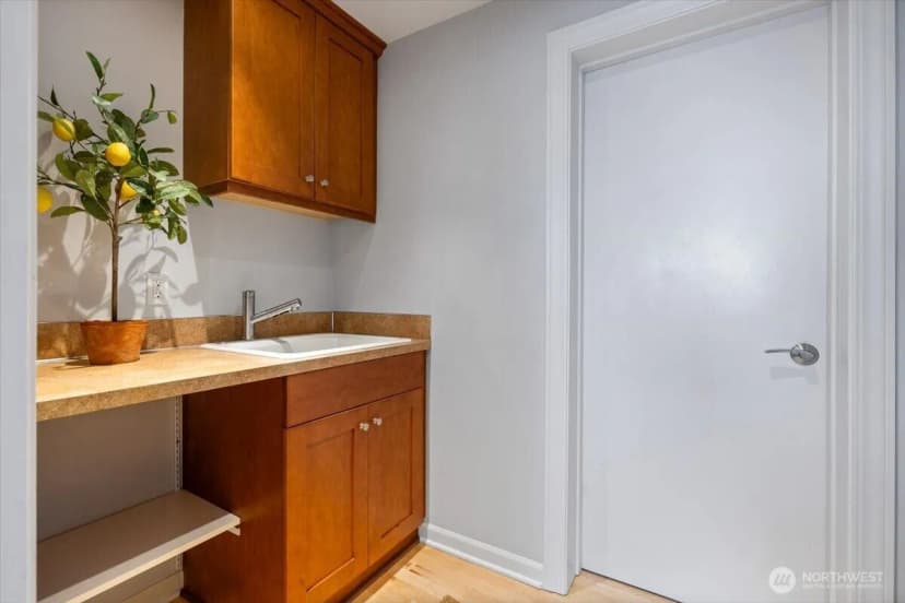 Property photo for 16733 Maplewild Avenue Sw, Burien photo 14