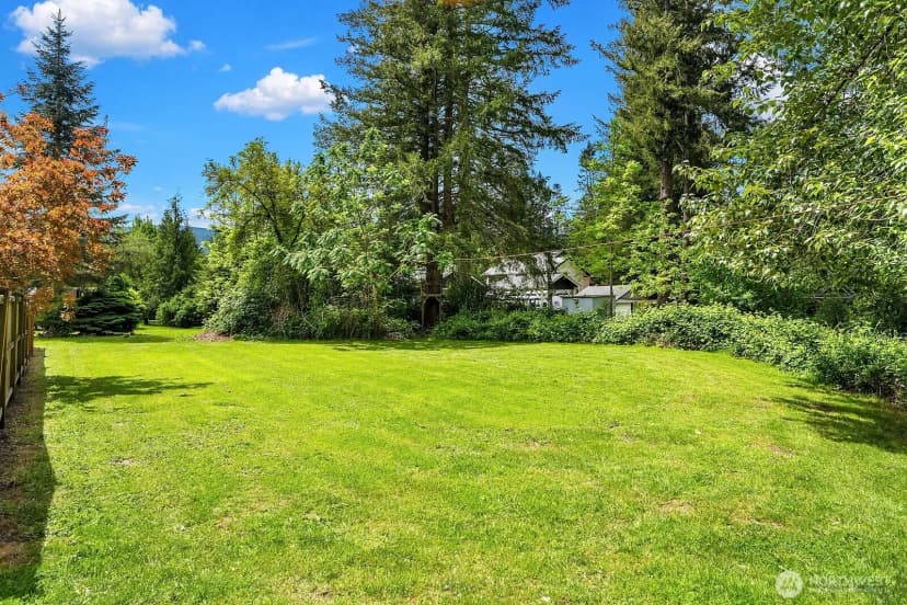 Property photo for 8217 Mountain Avenue Se, Snoqualmie photo 33