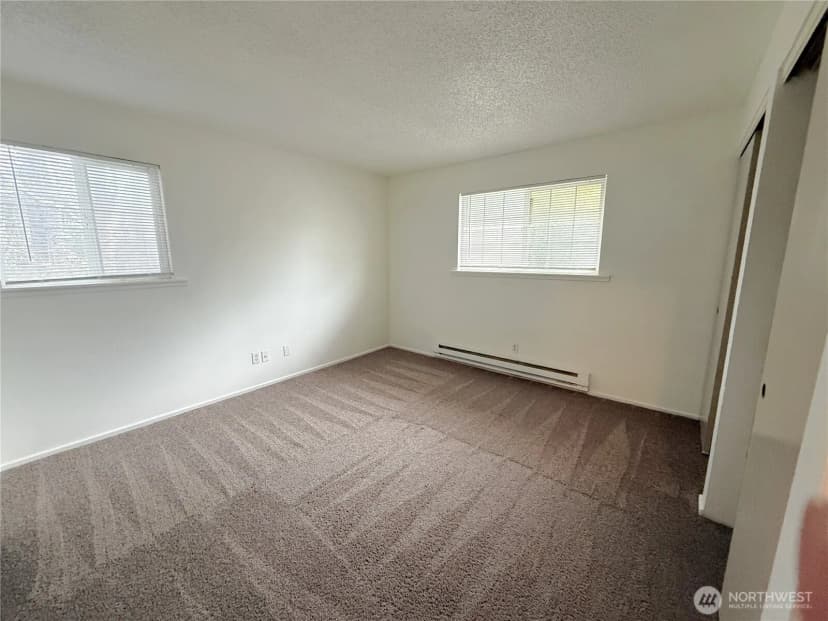 Property photo for 555 Sunset Avenue Ne, Ocean Shores photo 13