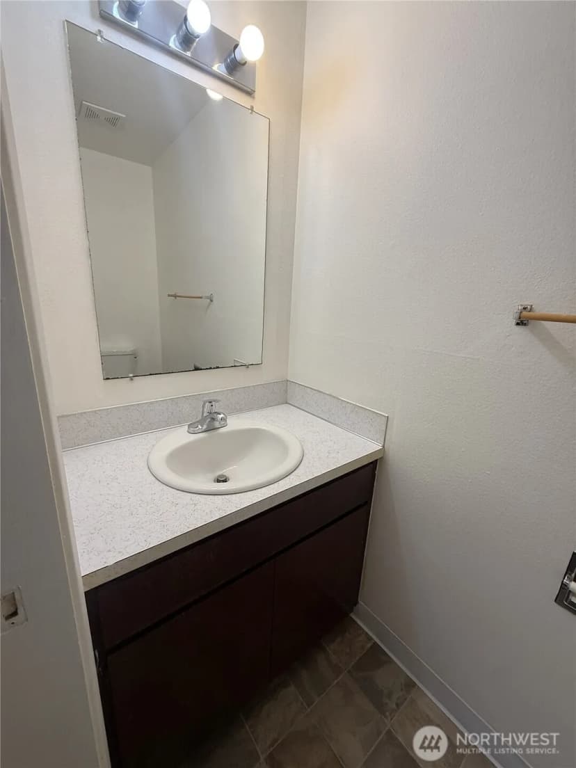 Property photo for 555 Sunset Avenue Ne, Ocean Shores photo 12