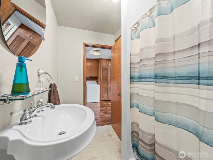 Property photo for 5523 53rd Street W, University Place photo 24