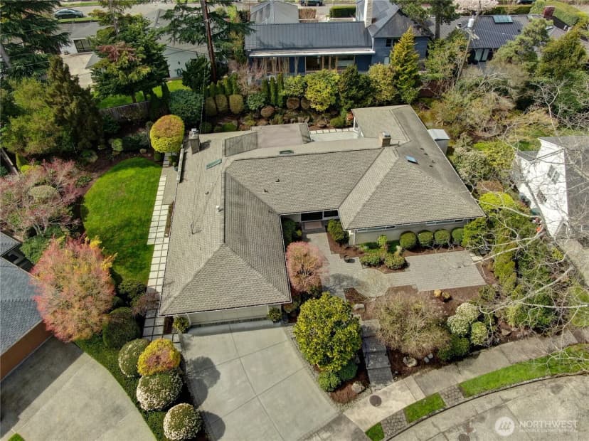 Property photo for 2209 38th Place E, Seattle photo 31