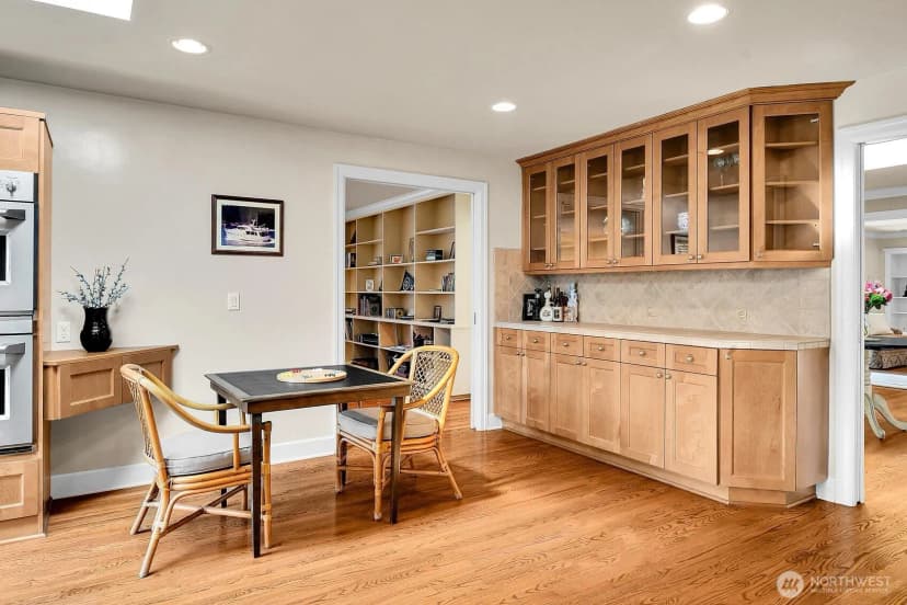 Property photo for 2209 38th Place E, Seattle photo 6