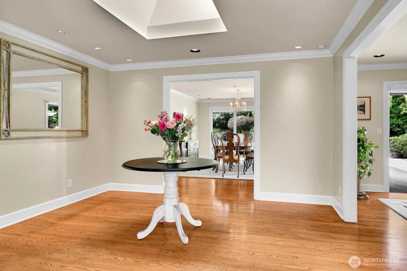 Property photo for 2209 38th Place E, Seattle photo 3