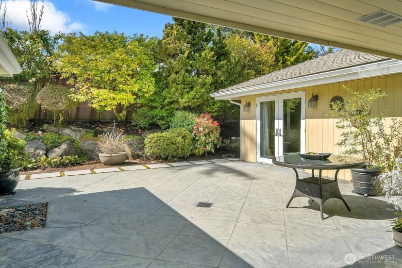 Property photo for 2209 38th Place E, Seattle photo 26