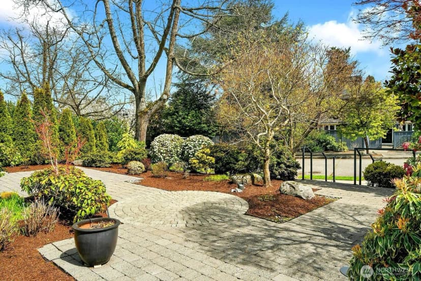 Property photo for 2209 38th Place E, Seattle photo 25
