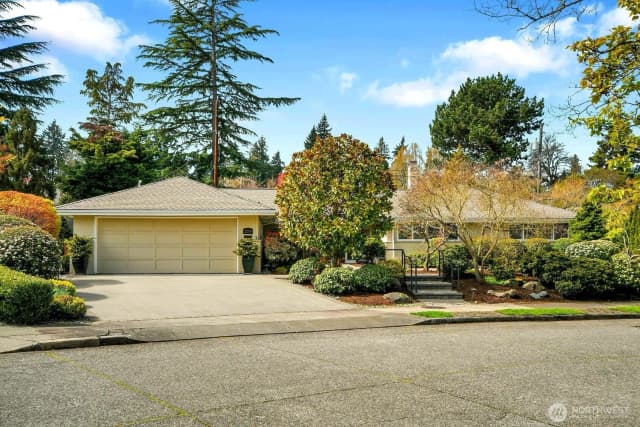 Property photo for 2209 38th Place E, Seattle