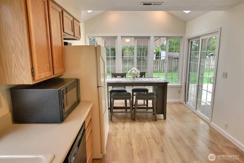 Property photo for 27720 128th Place Se, Kent photo 14