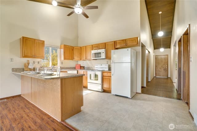 Property photo for 3023 Bridgeport Way W #b, University Place photo 5