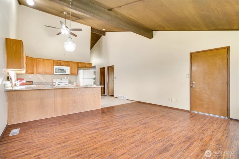 Property photo for 3023 Bridgeport Way W #b, University Place photo 7