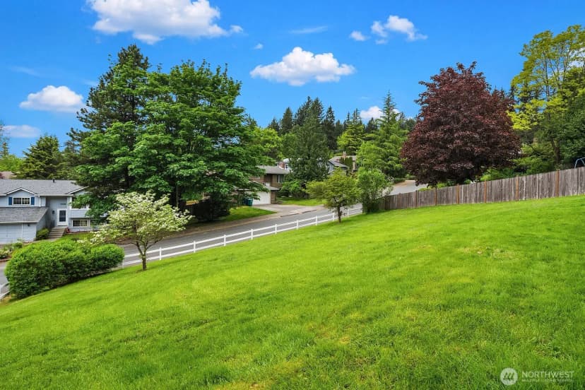 Property photo for 17813 147th Place Ne, Woodinville photo 25