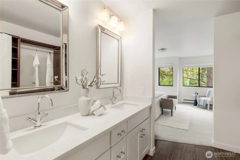 Property photo for 1336 Bellevue Way Ne #4, Bellevue photo 14