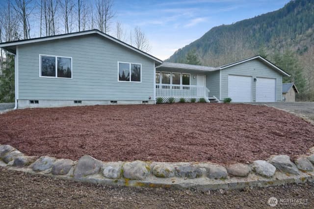 Property photo for 112 Whitewater Way, Morton